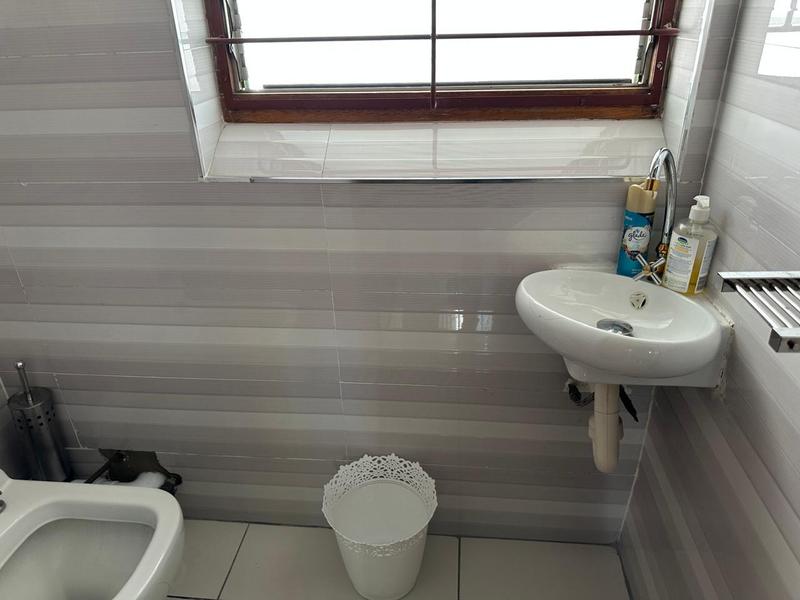 To Let Commercial Property for Rent in Mthata Eastern Cape